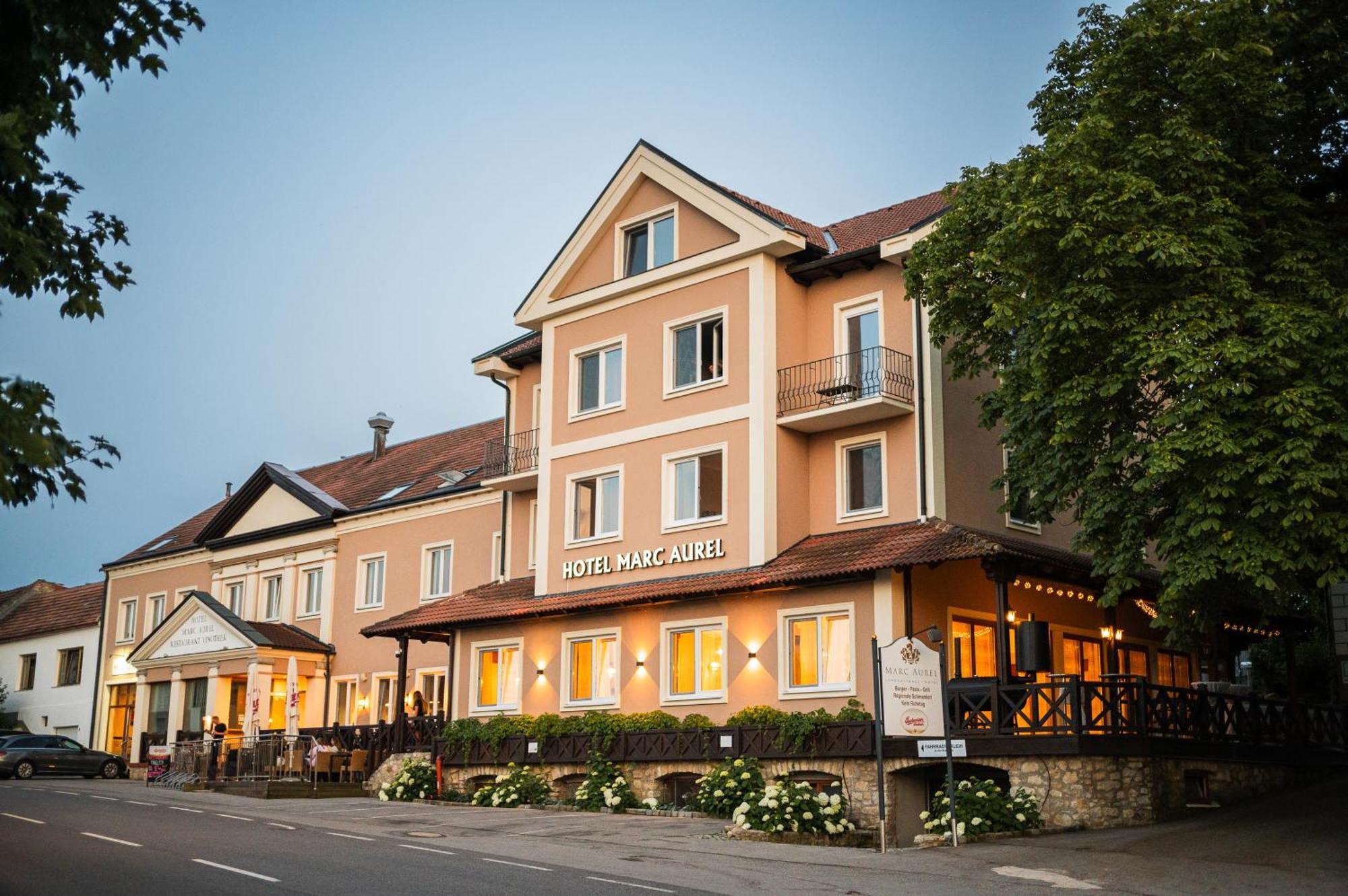 Hotel Marc Aurel Petronell Exterior foto